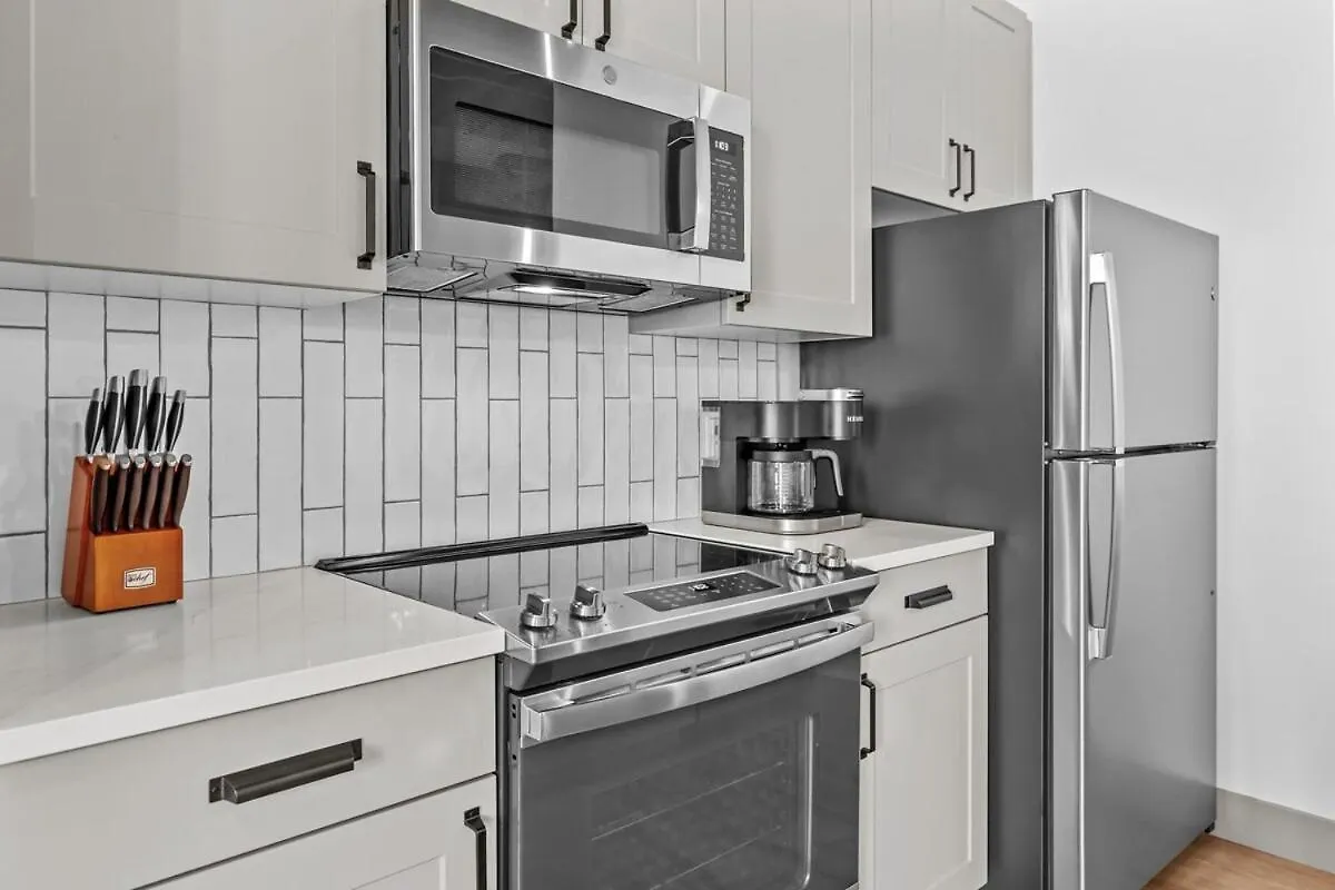 Stay In Style! Stunning River View - King Bed Saint Louis USA